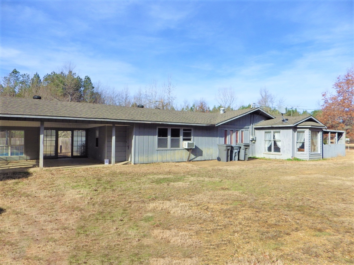 🏡 950 Houston Thompson Rd, Starkville, MS 39759 🏡